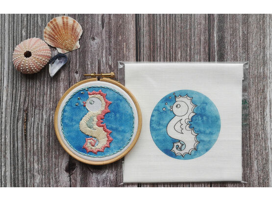 Seahorse Mini Embroidery Panel (to fit 4 inch hoop)